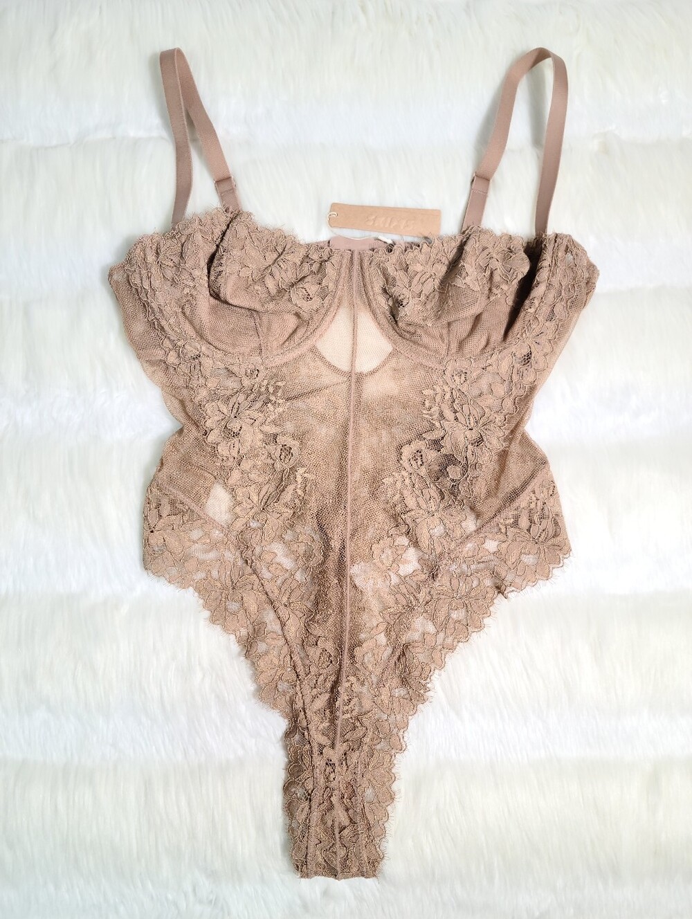 SKIMS Femme Lace Balconette Bodysuit Sienna Women Large NEW